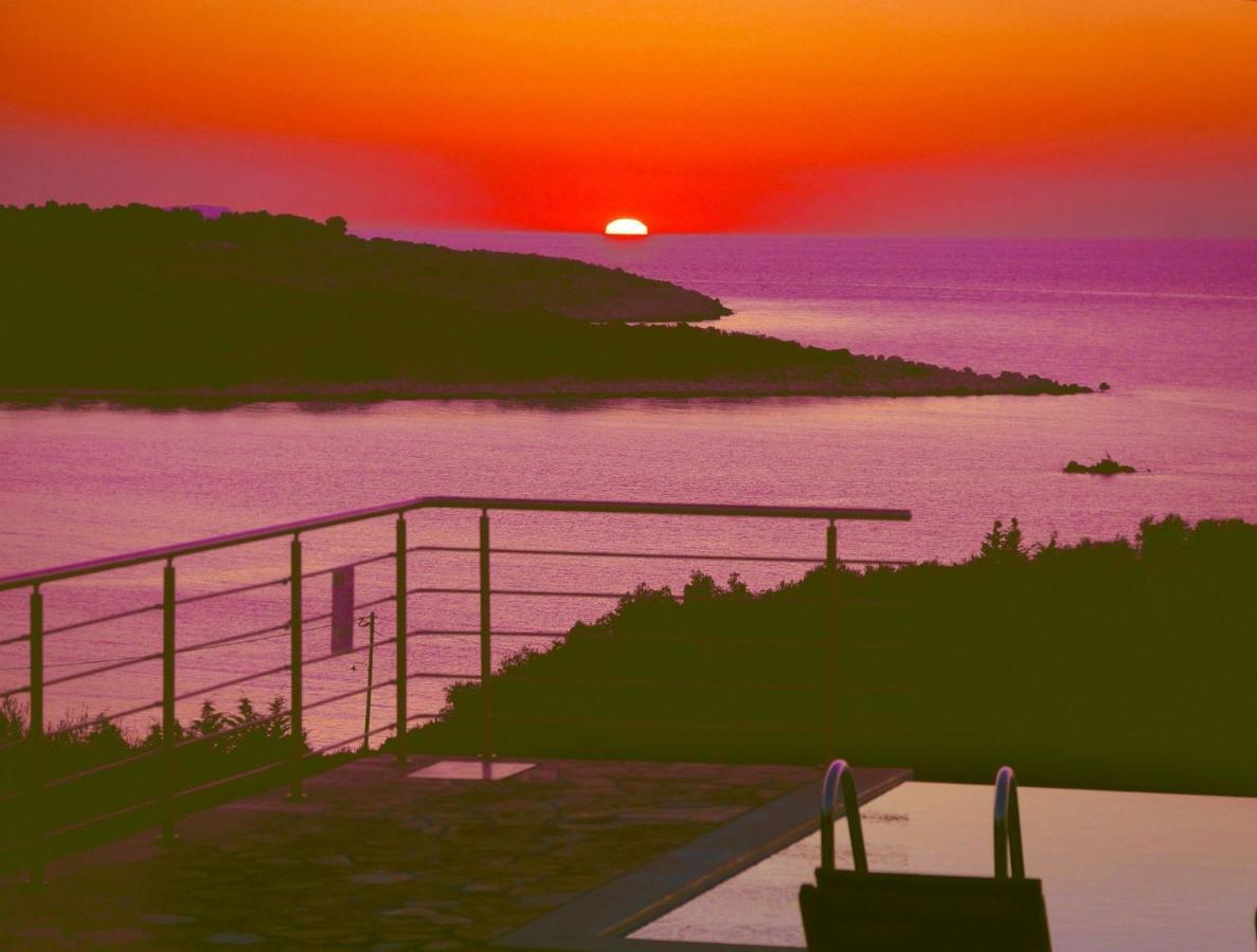 Beachfront Villa Seasun By Posarellivillas Agios Spyridon  Exterior foto